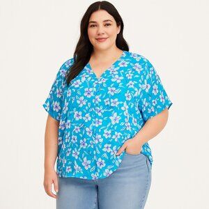 Torrid Women’s Blue Floral Chiffon Button-Front Blouse Plus Size 2 (2X/18/20)